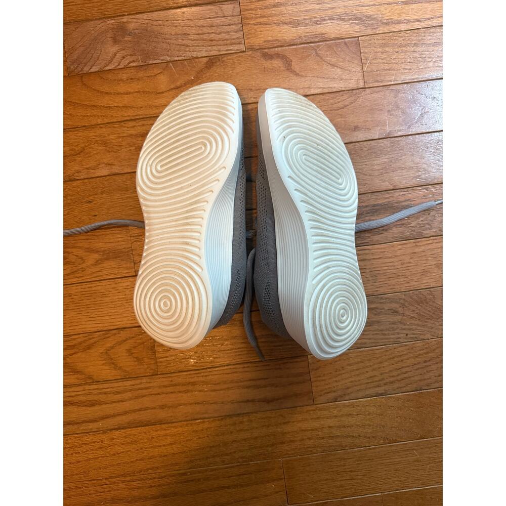 AllBirds Women's Tree Runner Size 7 Mist (White Sole) - Picture 9 of 15